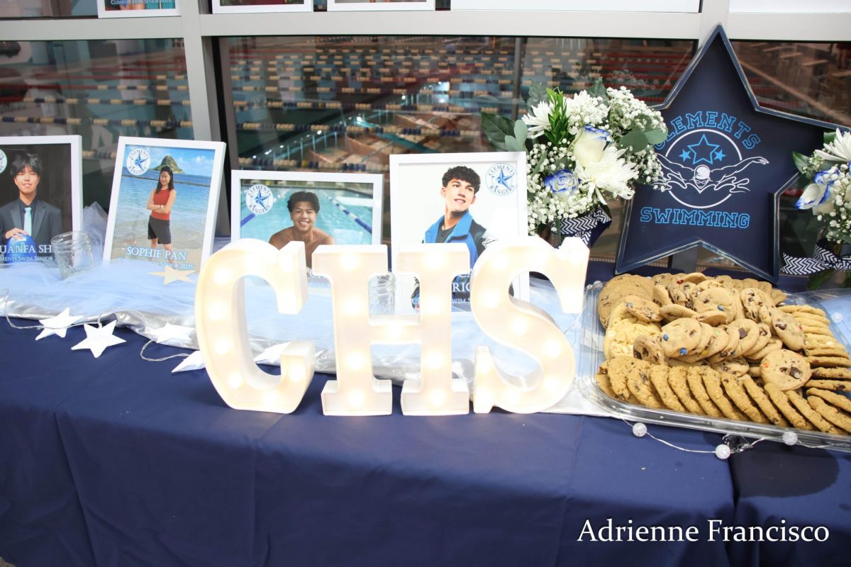 Varsity_Swim_Senior_Night_Adrienne_Francisco20250116_0004