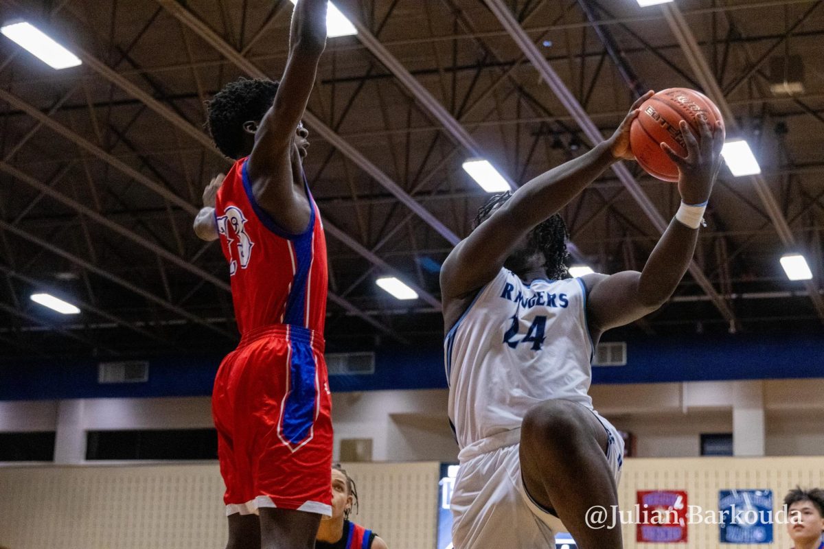 Varsity_Mens_Basketball_Dulles_Julian Barkouda_-83