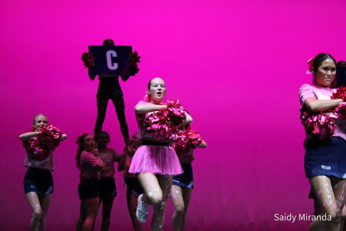 Pink_Out_Pep_Rally_ Saidy_Miranda_20251010_0039